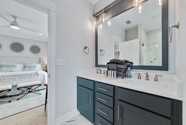 Building Photo - Orange Beach