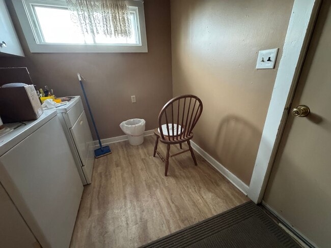 Building Photo - 2 bed 1 bath house.