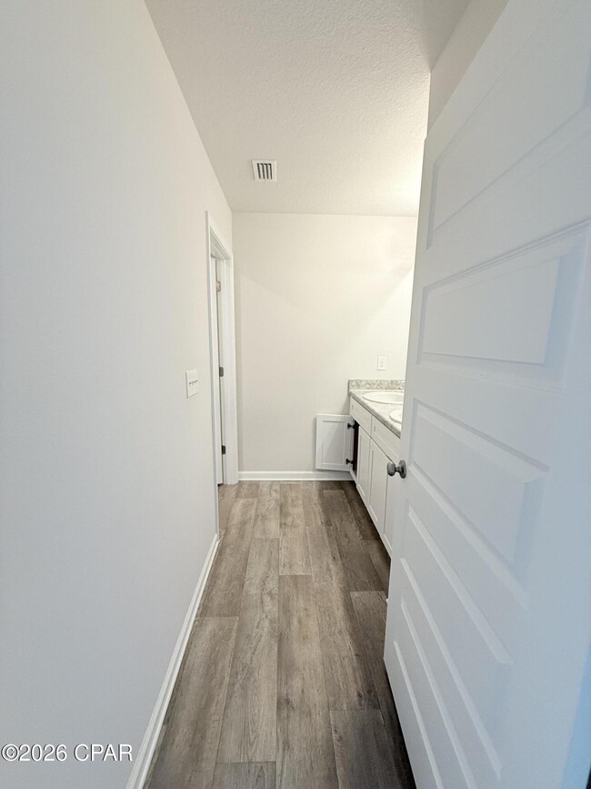 Building Photo - 7245 Ellie B Dr