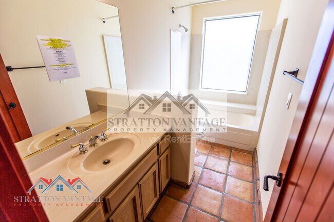 Building Photo - 39614 N 7th St