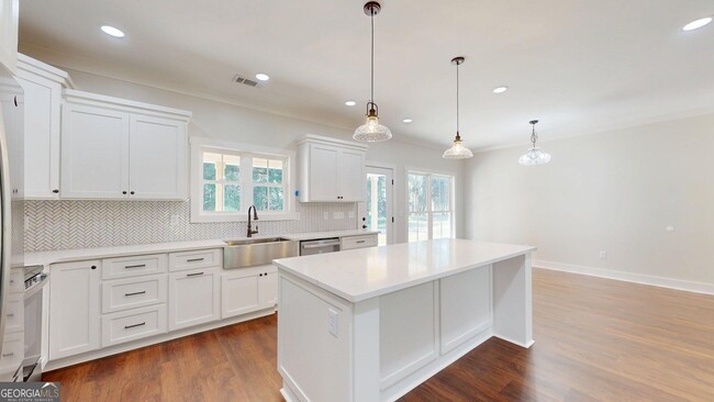 Building Photo - 53 Jericho Ln