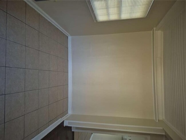 Building Photo - 2190 Jernigan Dr SE