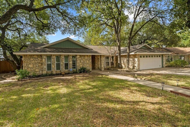 Building Photo - 10305 Caracara Dr