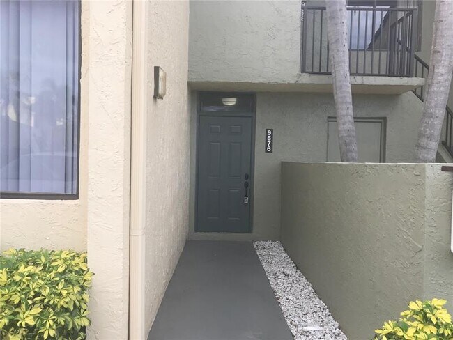 Building Photo - 9576 SW 1st Ct