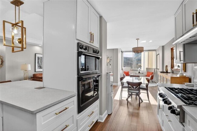 Building Photo - 215 Piedmont Ave NE