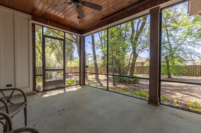 Building Photo - 4 Bedrooms, 3 bathrooms located in Fairhope!