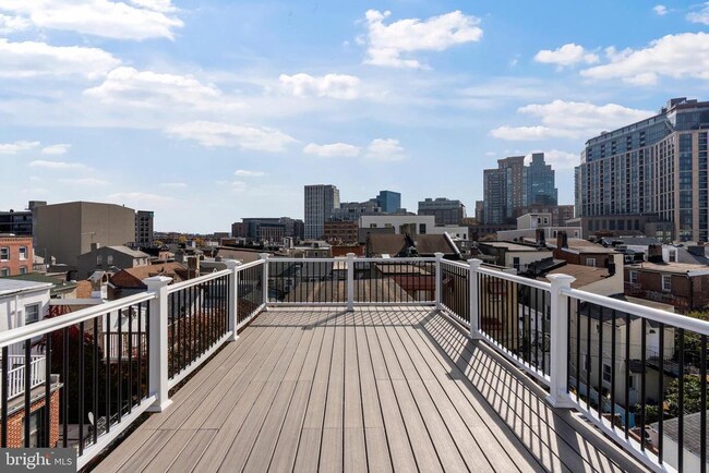 Building Photo - 919 Stiles St