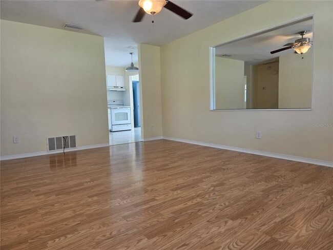 Building Photo - 6220 5th Ave S