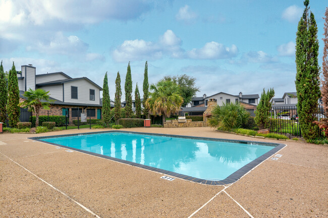 Building Photo - Highpoint Townhomes