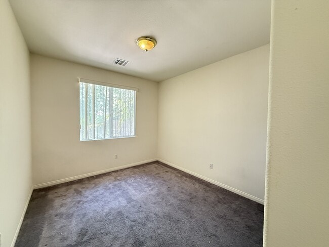 Building Photo - 324 Sea Rim Ave