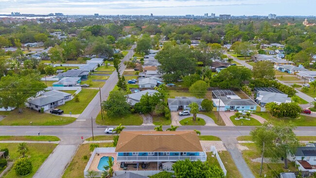 Building Photo - 1826 58th St S