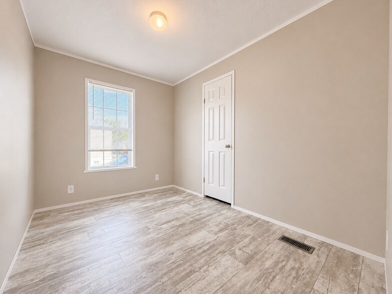 Building Photo - 11777 Cascade Cir