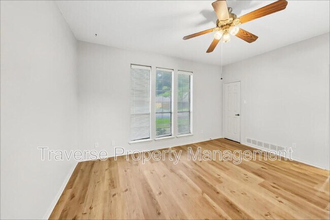 Building Photo - 5407 Ledgestone Dr