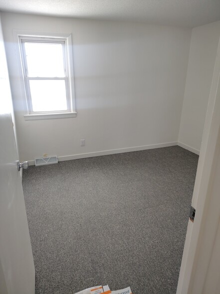 Building Photo - 403 1st Ave SE