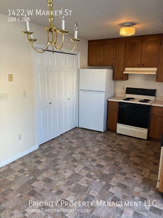 Building Photo - 1422 W Market St