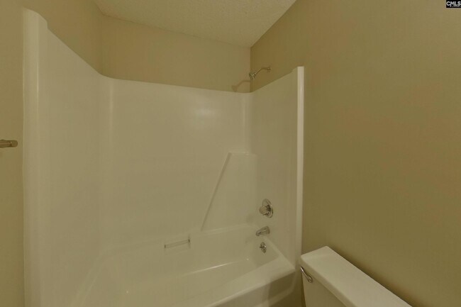 Building Photo - 216 Netherland Dr