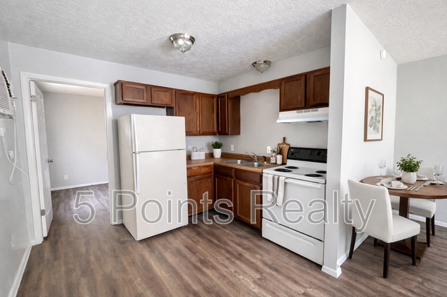 Building Photo - 336 E Webster St