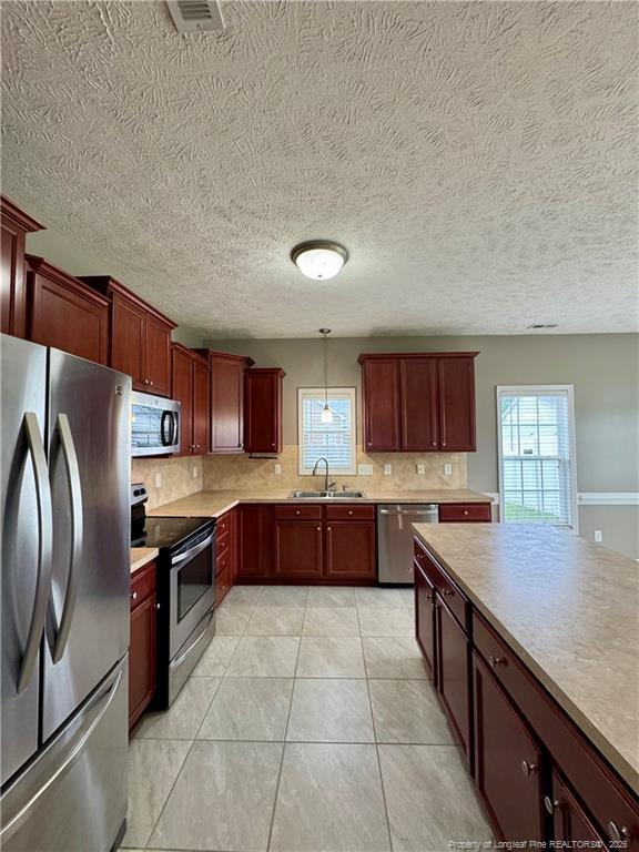 Building Photo - 250 Bayleaf Dr