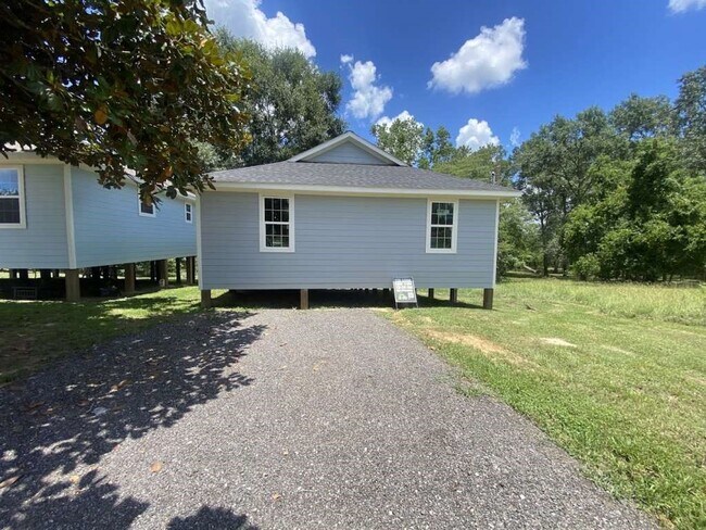 Building Photo - 283 Wood Fern Dr