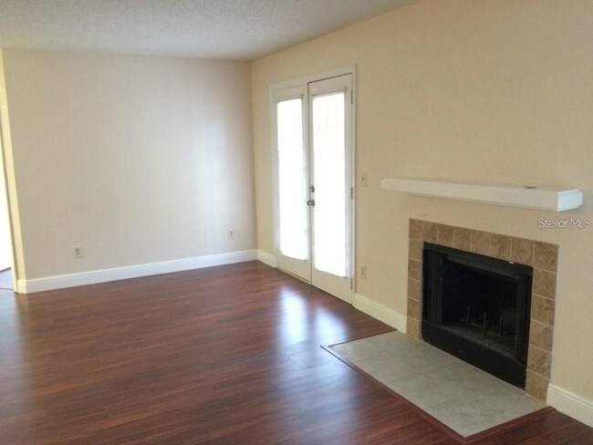 Building Photo - 2550 N Alafaya Trail