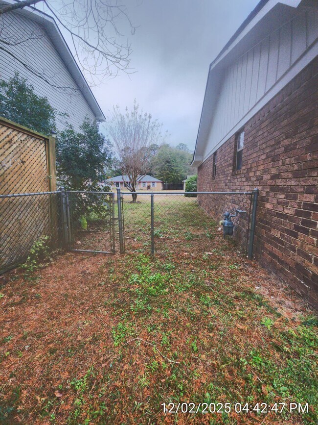 Building Photo - 1017 Varnedoe St