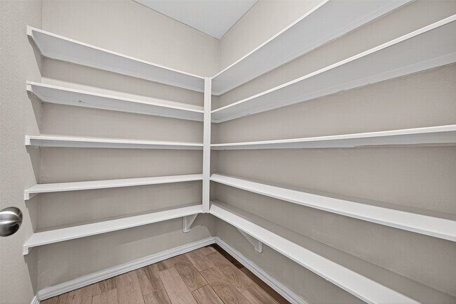 Building Photo - 4550 Shallow Ember Dr