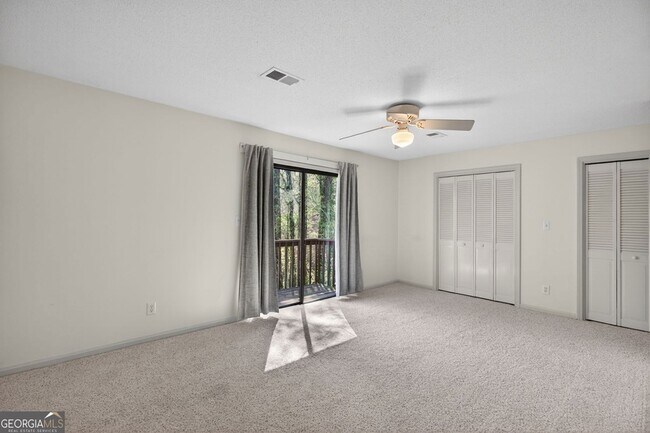 Building Photo - 1 Fairway Dr
