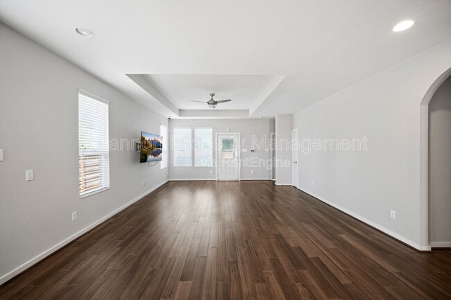 Building Photo - 605 Dumble St