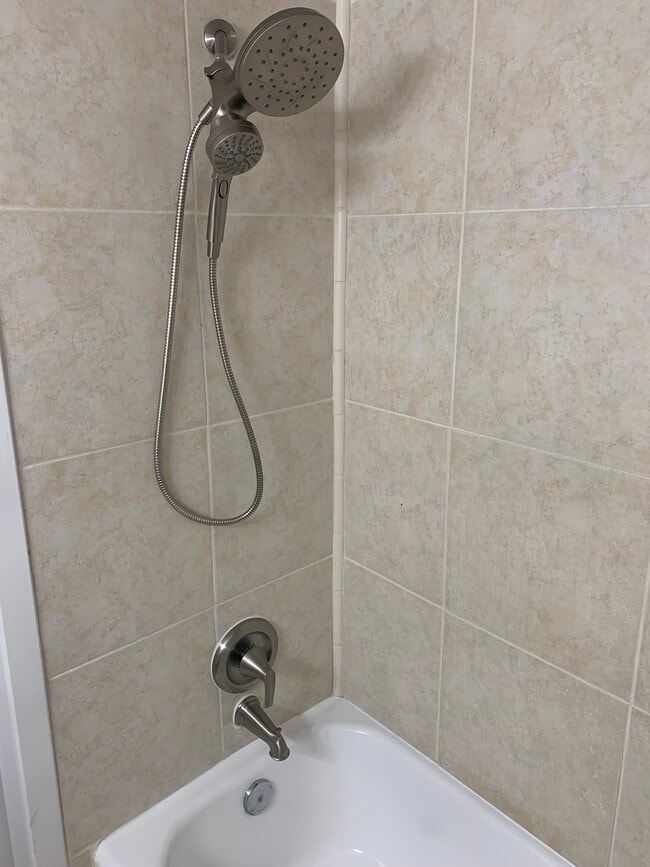 Building Photo - 2822 Briarhurst Dr