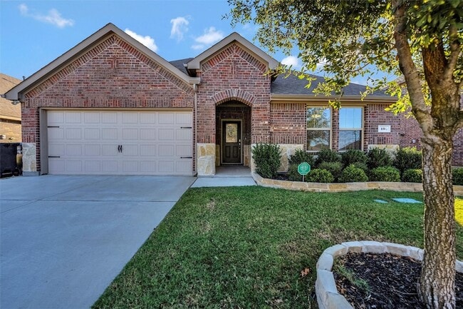 Primary Photo - 134 Longhorn Pass