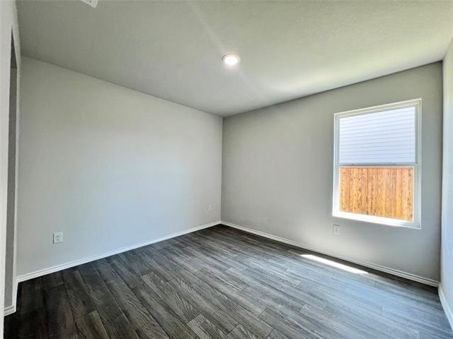 Building Photo - 833 Bluffview Dr