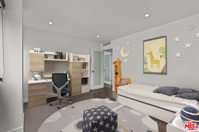 Building Photo - 10701 Wilshire Blvd