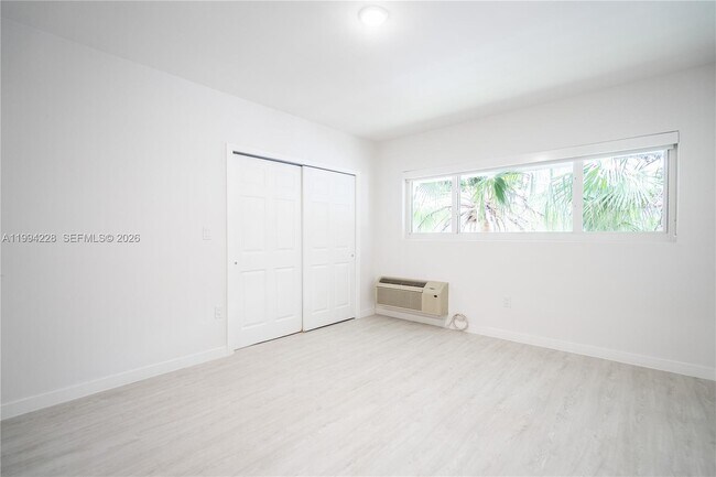 Building Photo - 1185 98th St