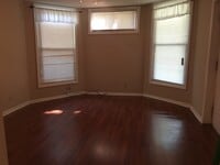 Building Photo - 318 Park St