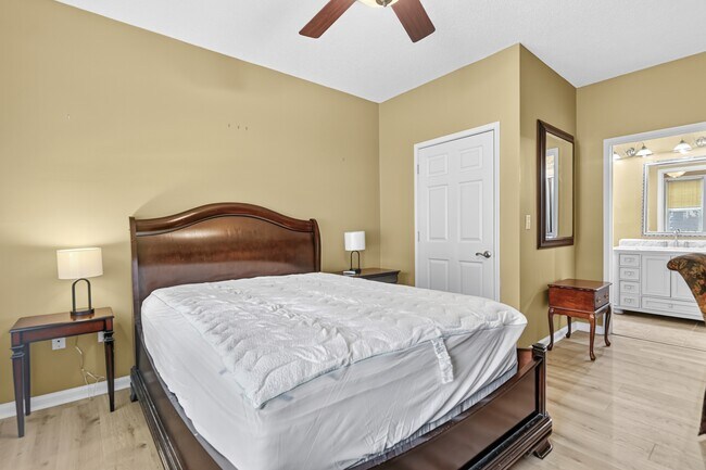 Building Photo - 1811 Chatelain Way
