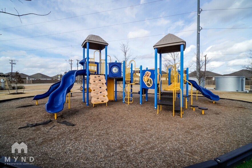 Building Photo - 13624 Founders Ln