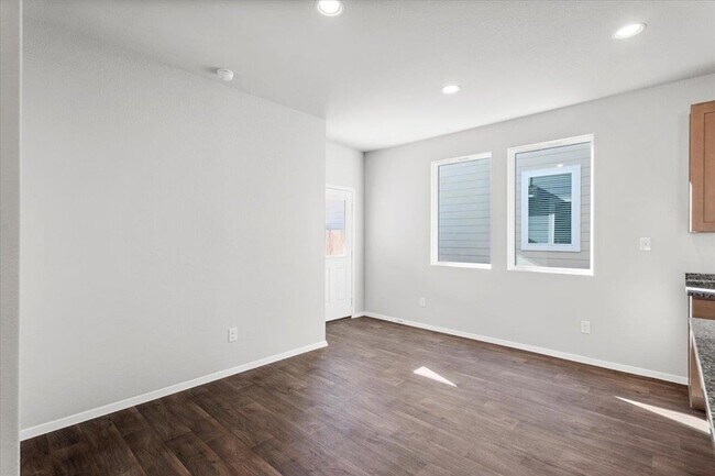 Building Photo - 2711 Totley Rd