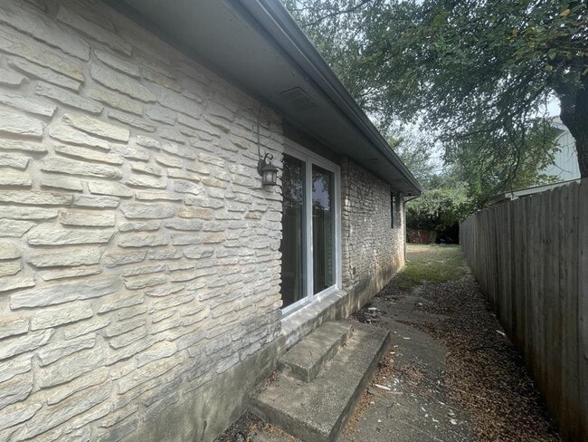 Building Photo - 8405 Fathom Cir