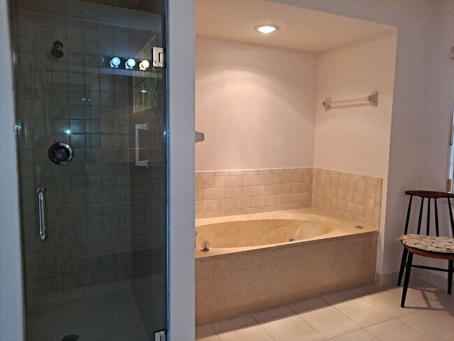 Building Photo - BEACHSIDE NSB FURNISHED RENTAL AVAILABLE MONTHLY!