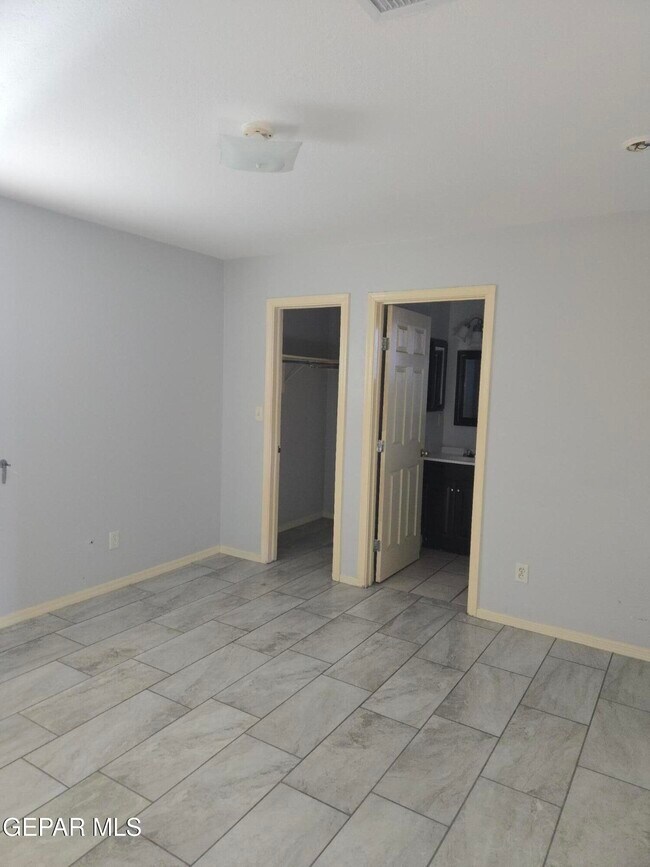 Building Photo - 3613 Tierra Zafiro Dr