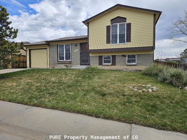 Building Photo - Tri-level home with central air and 1-car garage