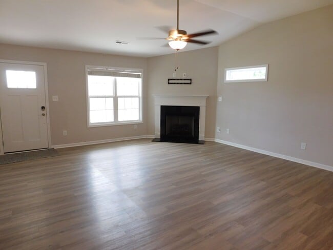 Building Photo - 500 Odham Ln