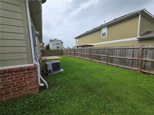 Building Photo - 6521 W Knoll View Way