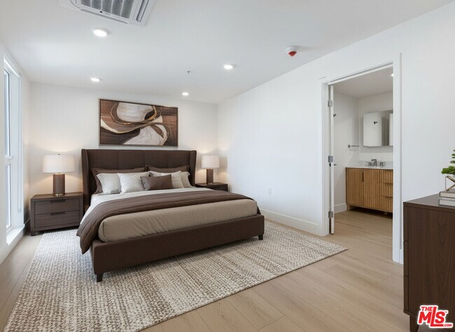 Building Photo - 8561 Belmont St