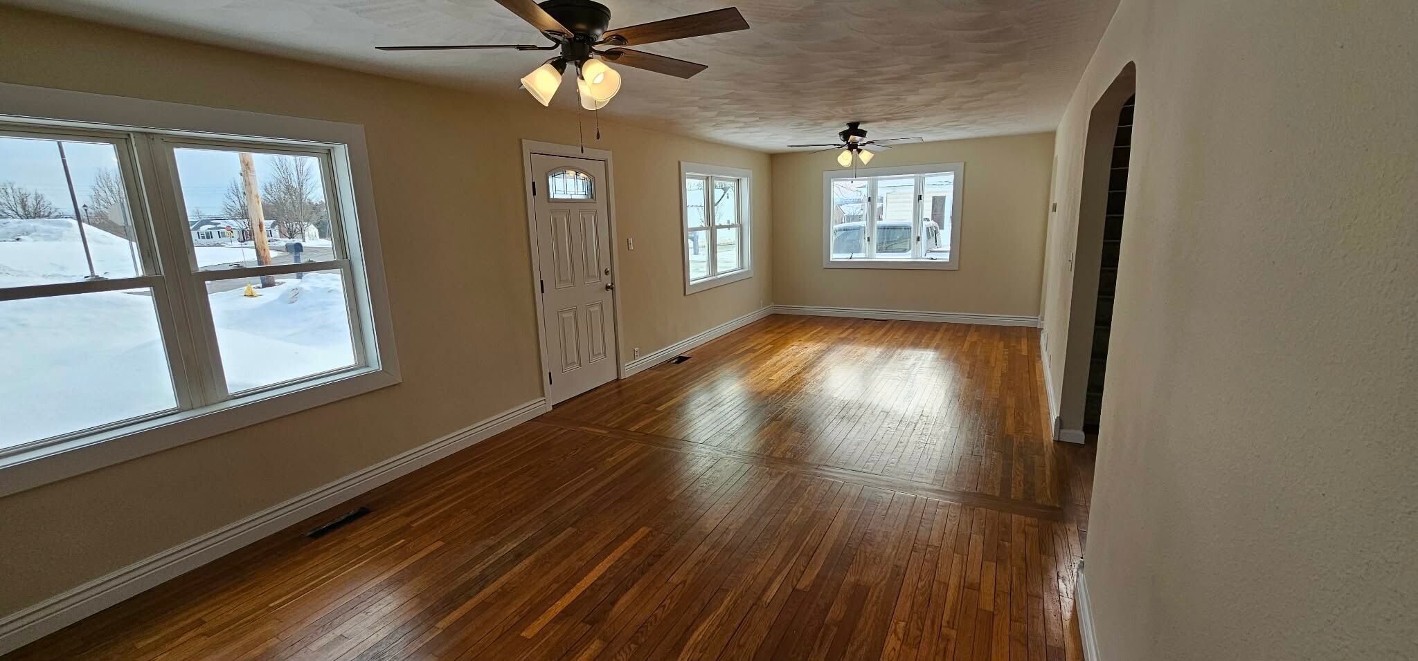 Building Photo - 7901 Elm St