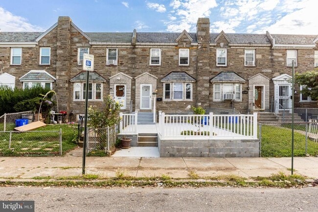 Building Photo - 1150 Devereaux Ave