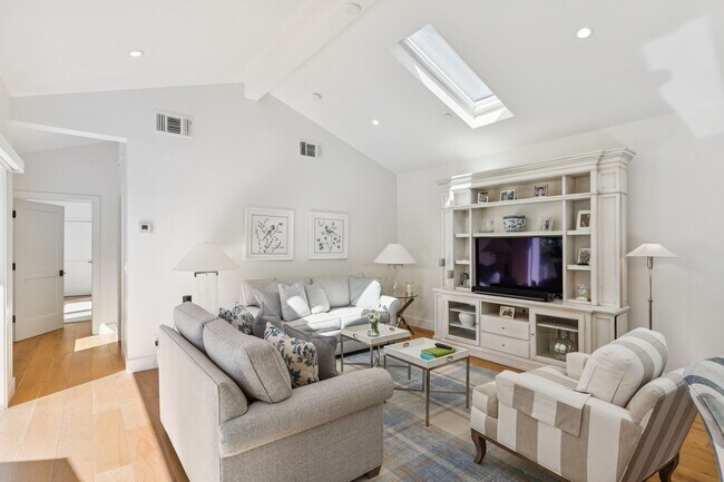 Building Photo - 760 Zinfandel Ln