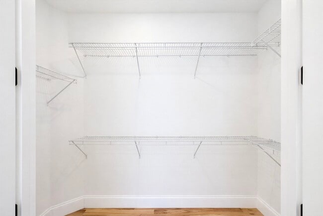 Building Photo - 261 Main St