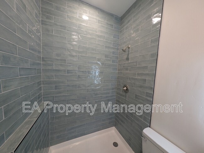 Building Photo - 816 1/2 13th St NW