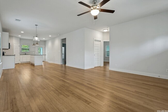 Building Photo - 423 Channing Ave